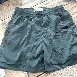 Abercrombie and kids pool to play short